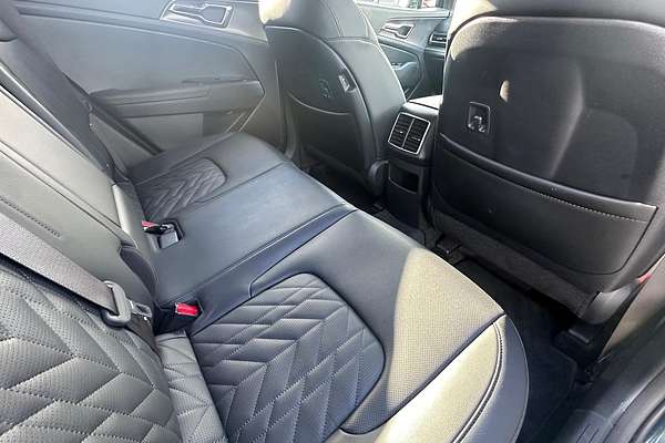 2023 Kia Sportage SX+ NQ5