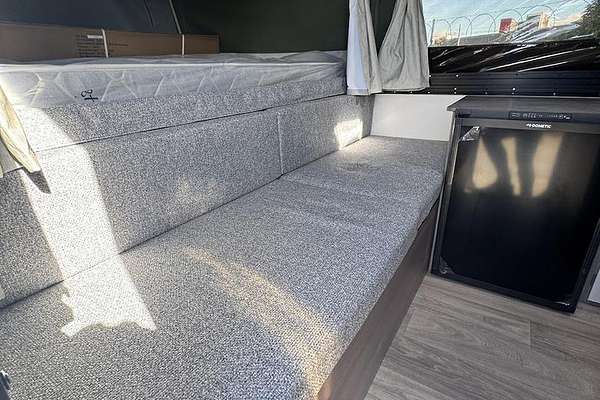 2025 Jayco Lark Ob.Cp-My25
