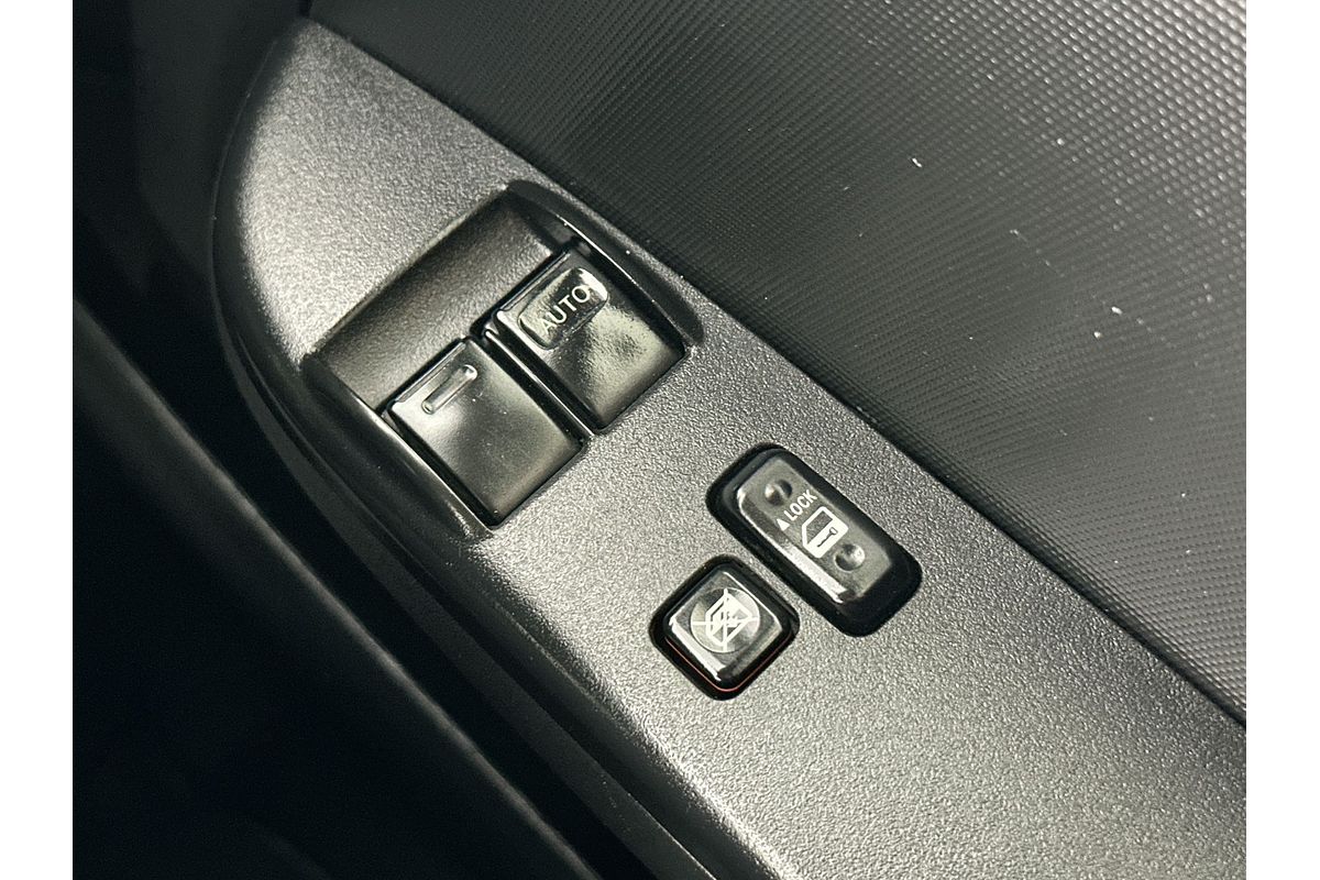 2017 Toyota Hiace KDH201R LWB