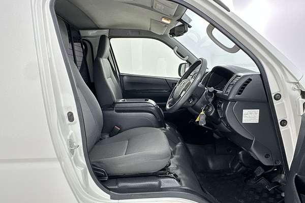 2017 Toyota Hiace KDH201R LWB