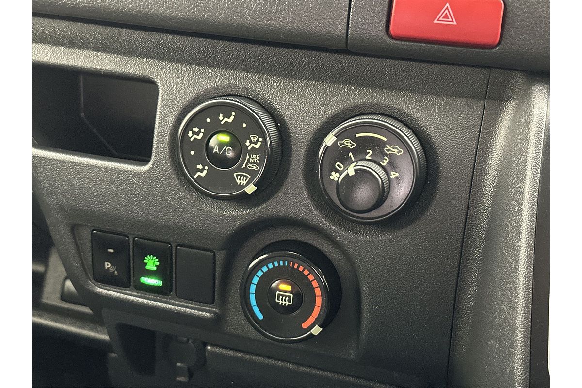 2017 Toyota Hiace KDH201R LWB