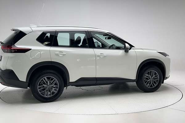 2023 Nissan X-TRAIL ST T33