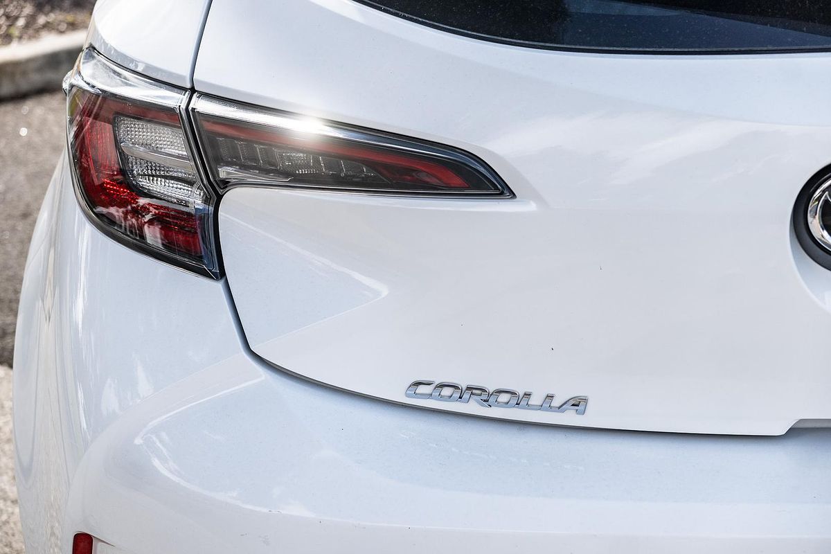 2020 Toyota Corolla Ascent Sport MZEA12R