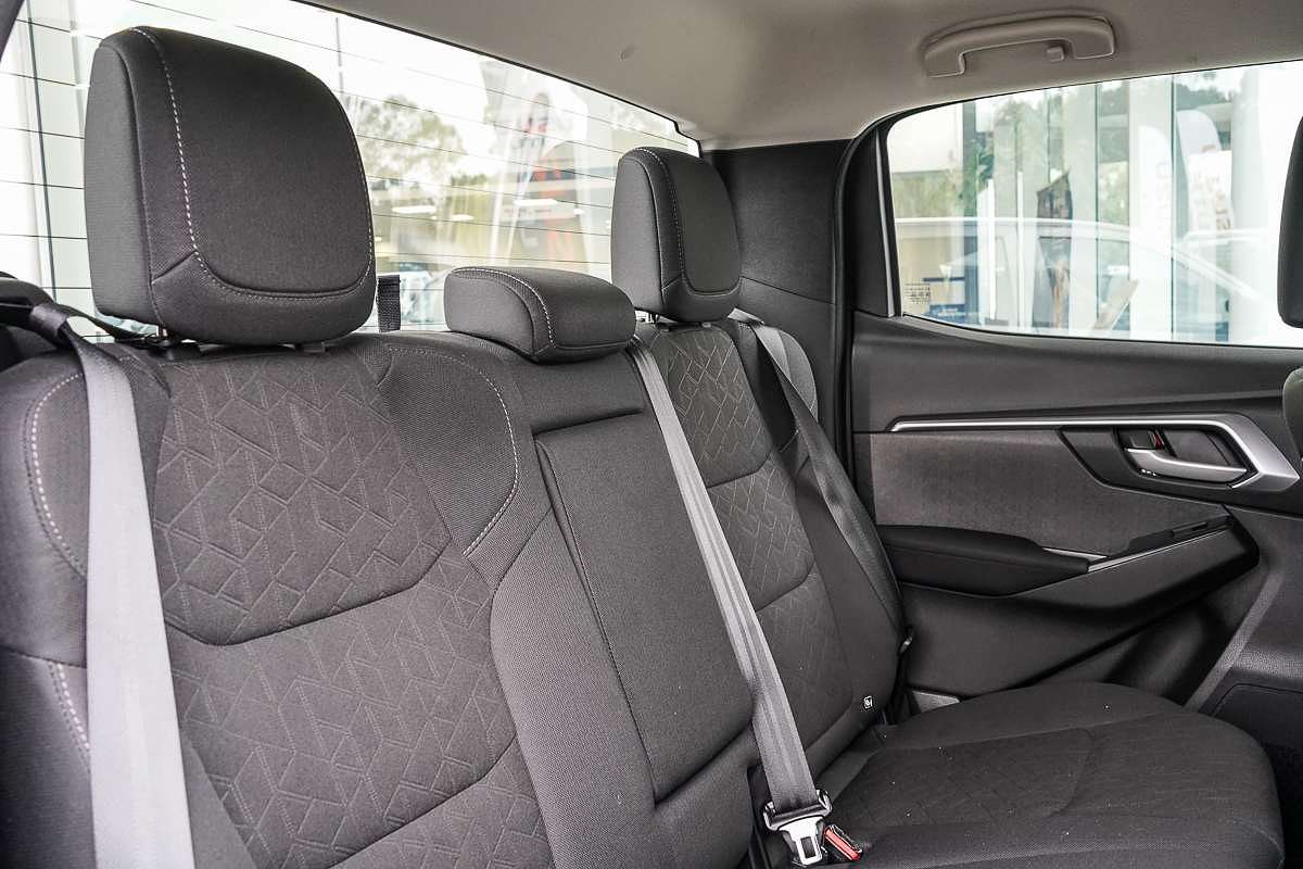 2024 Isuzu D-MAX LS-M  4X4