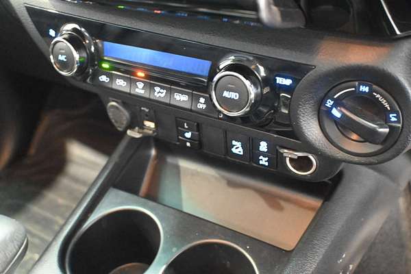 2021 Toyota Hilux SR5 GUN126R 4X4