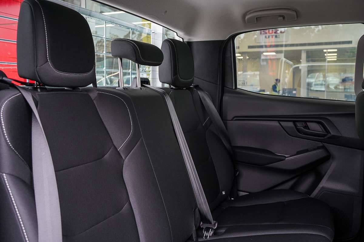 2024 Isuzu D-MAX SX 4X4