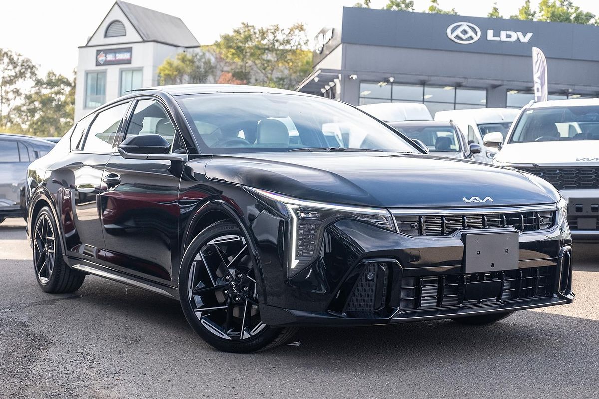 2025 Kia K4 GT-Line CL4m