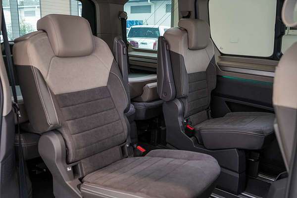 2025 Volkswagen Multivan TDI360 Life T7 SWB