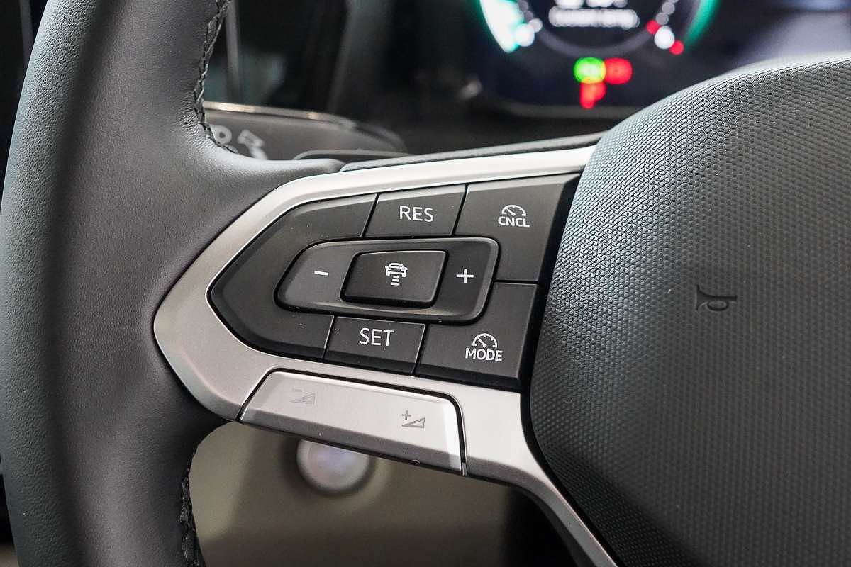 2025 Volkswagen Multivan TDI360 Life T7 SWB