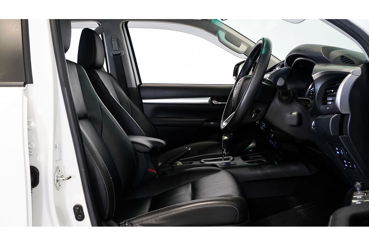 2021 Toyota Hilux SR5 GUN126R 4X4