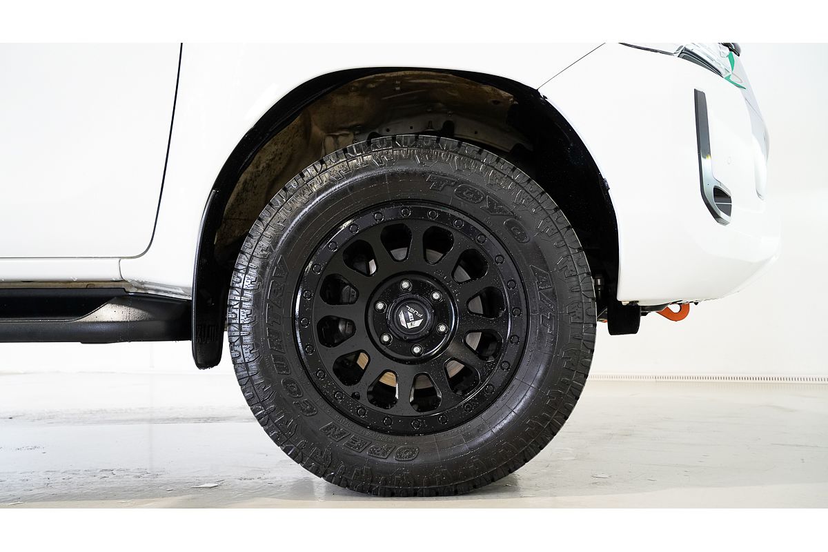 2021 Toyota Hilux SR5 GUN126R 4X4