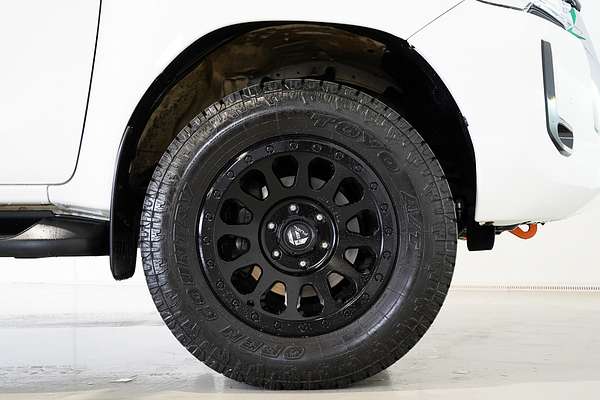 2021 Toyota Hilux SR5 GUN126R 4X4