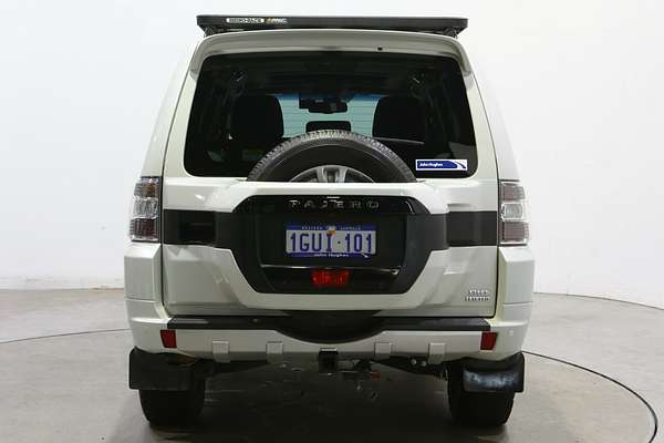 2017 Mitsubishi Pajero Exceed NX