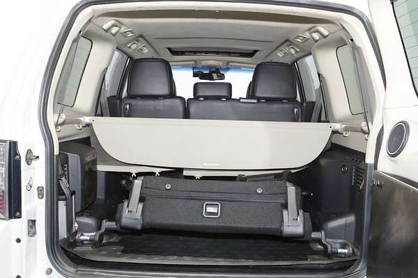 2017 Mitsubishi Pajero Exceed NX