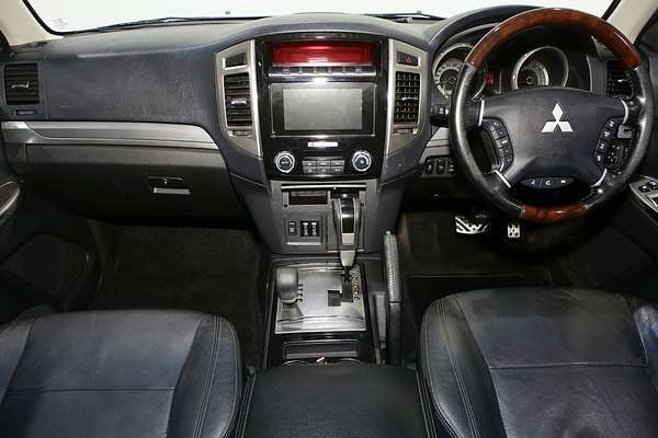 2017 Mitsubishi Pajero Exceed NX
