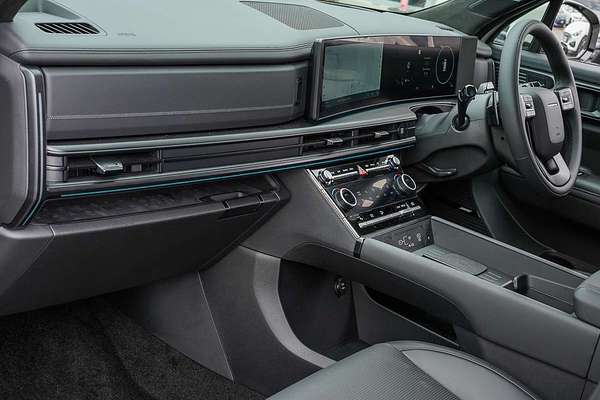 2025 Hyundai Santa Fe Calligraphy MX5.V1