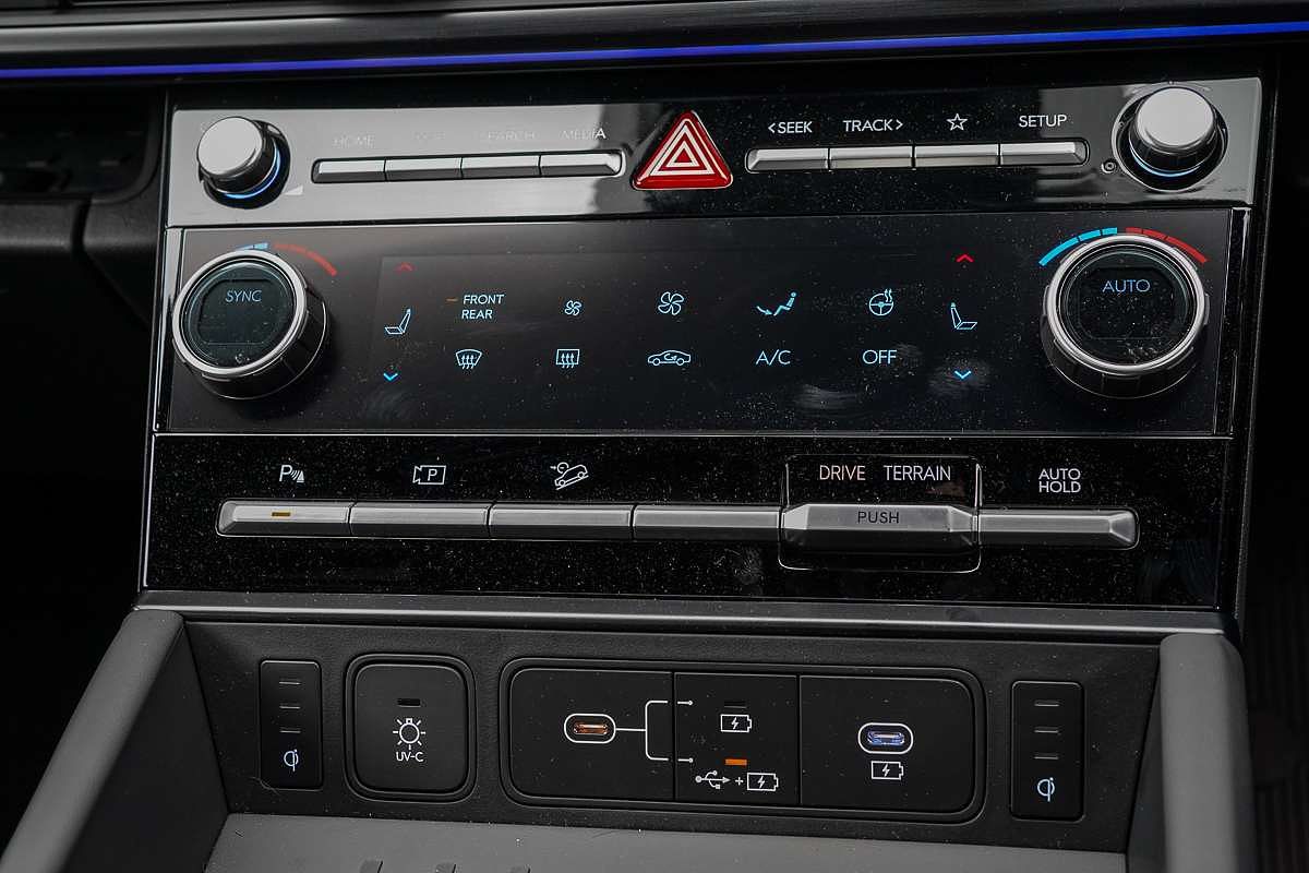 2025 Hyundai Santa Fe Calligraphy MX5.V1
