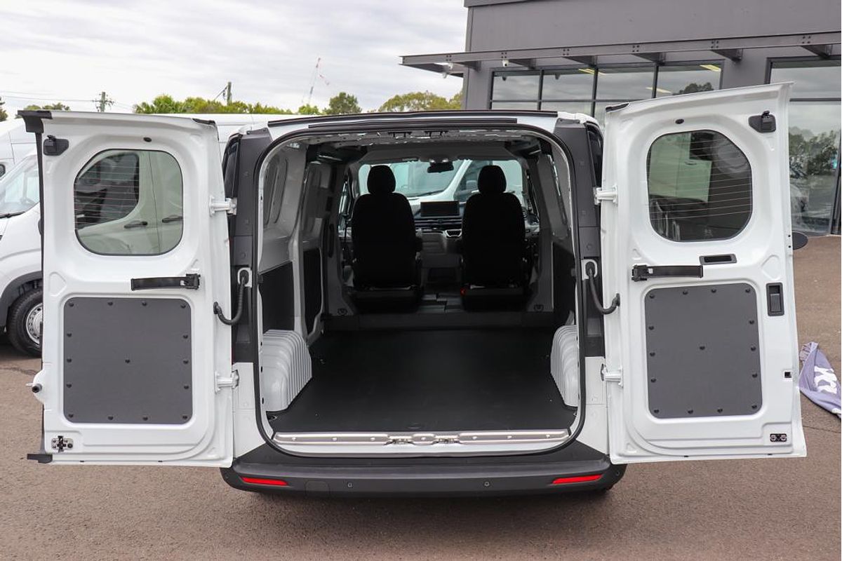 2025 LDV Deliver 7 SWB