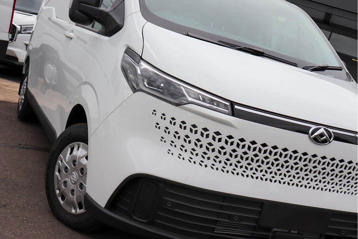 2025 LDV Deliver 7 SWB