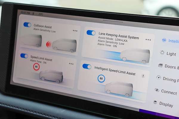 2025 LDV Deliver 7 SWB