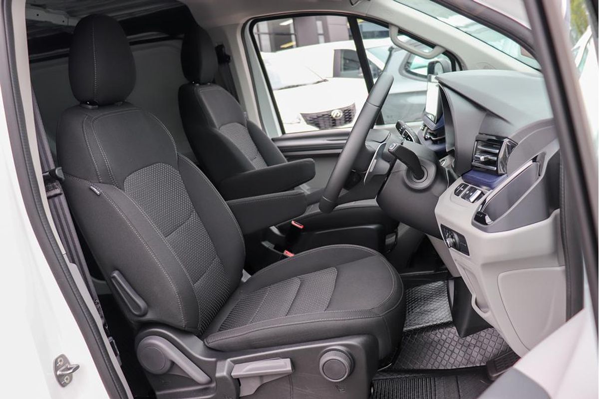 2025 LDV Deliver 7 SWB