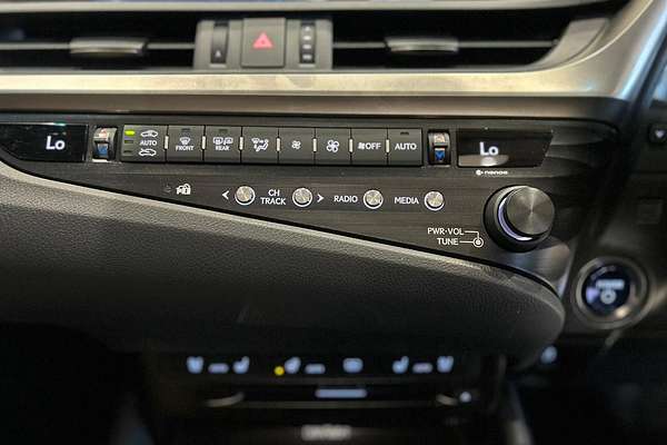 2019 Lexus ES ES300h Sports Luxury AXZH10R