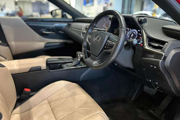 2019 Lexus ES ES300h Sports Luxury AXZH10R