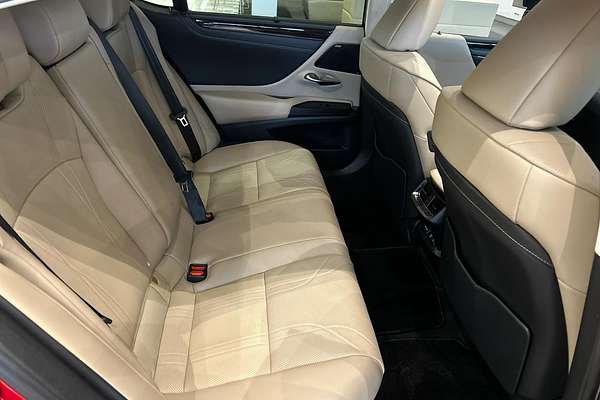 2019 Lexus ES ES300h Sports Luxury AXZH10R