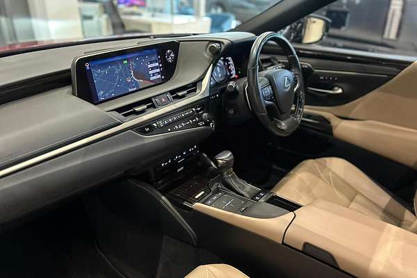 2019 Lexus ES ES300h Sports Luxury AXZH10R
