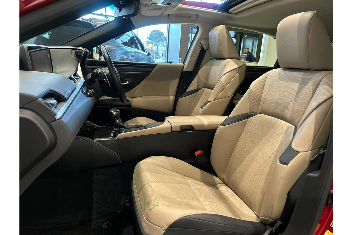 2019 Lexus ES ES300h Sports Luxury AXZH10R