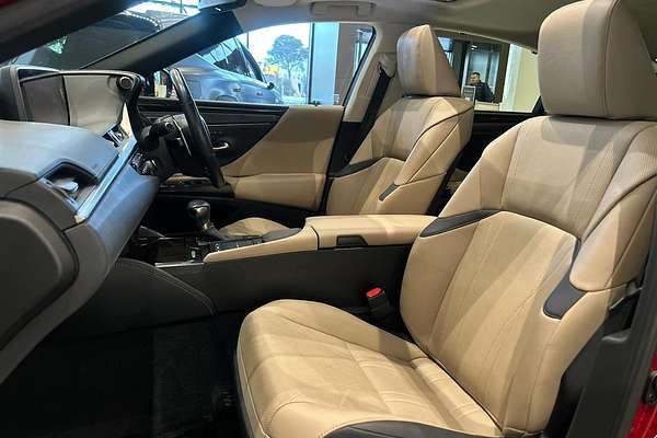 2019 Lexus ES ES300h Sports Luxury AXZH10R