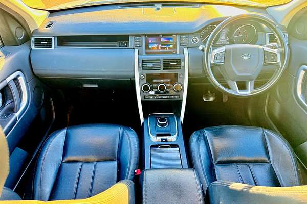 2017 Land Rover Discovery SD4 SE Series 5