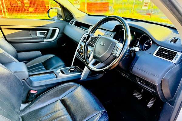 2017 Land Rover Discovery SD4 SE Series 5