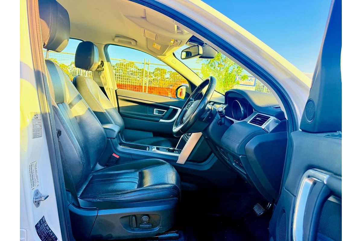 2017 Land Rover Discovery SD4 SE Series 5