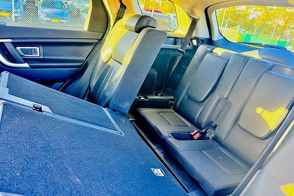 2017 Land Rover Discovery SD4 SE Series 5