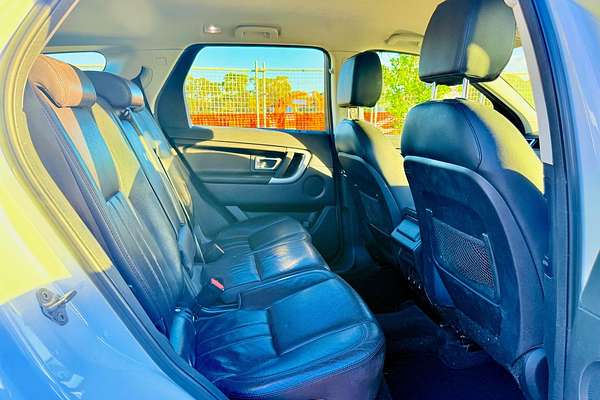 2017 Land Rover Discovery SD4 SE Series 5