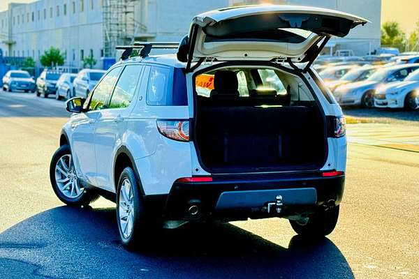 2017 Land Rover Discovery SD4 SE Series 5