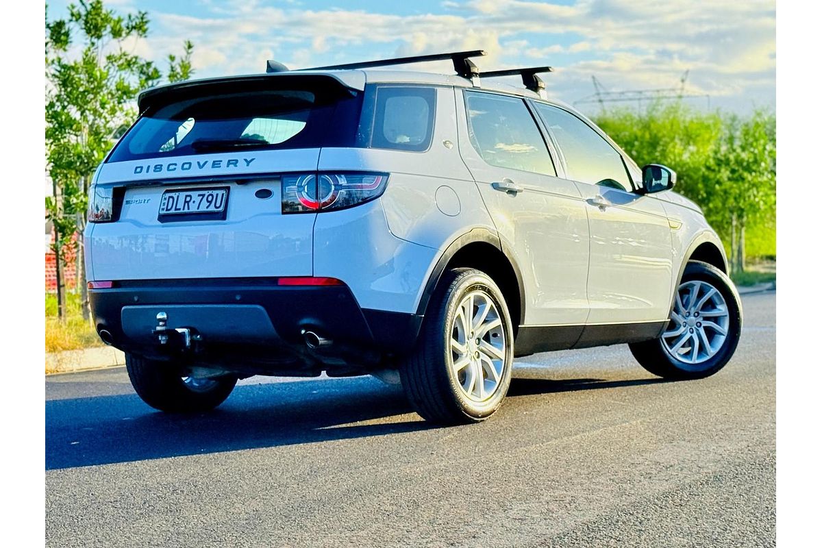 2017 Land Rover Discovery SD4 SE Series 5