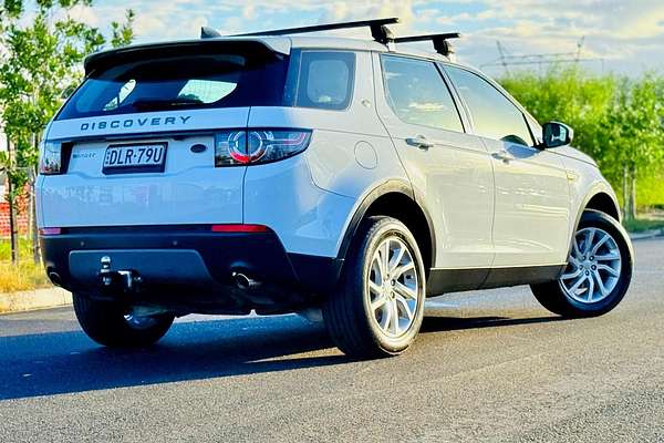 2017 Land Rover Discovery SD4 SE Series 5