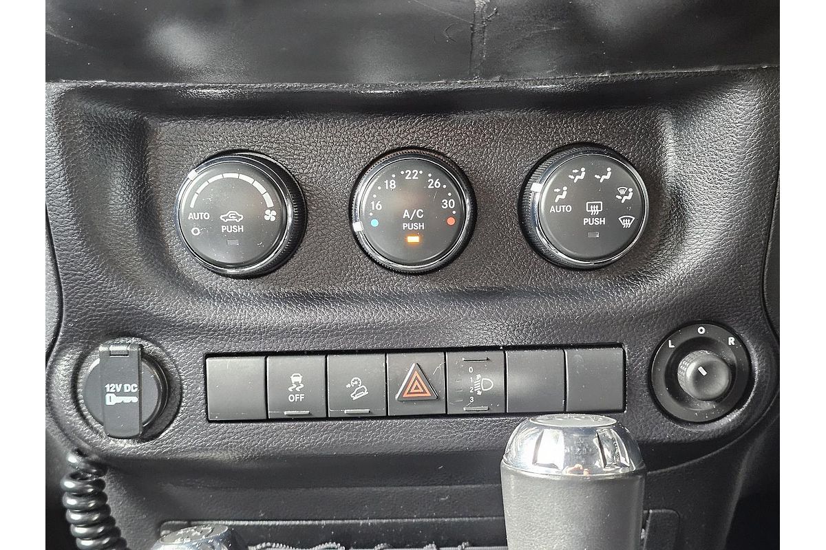 2013 Jeep Wrangler Unlimited Sport JK