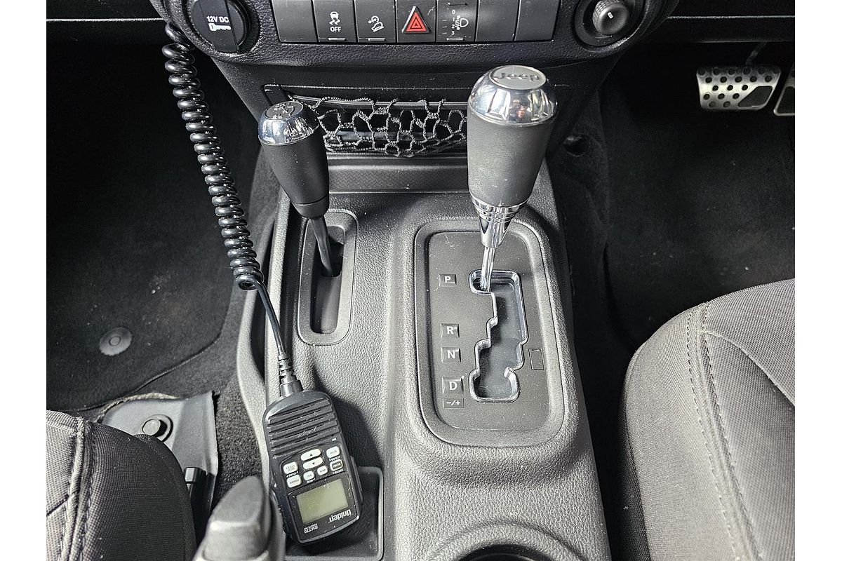 2013 Jeep Wrangler Unlimited Sport JK