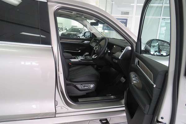 2025 GWM Tank 500 Ultra Hybrid P03