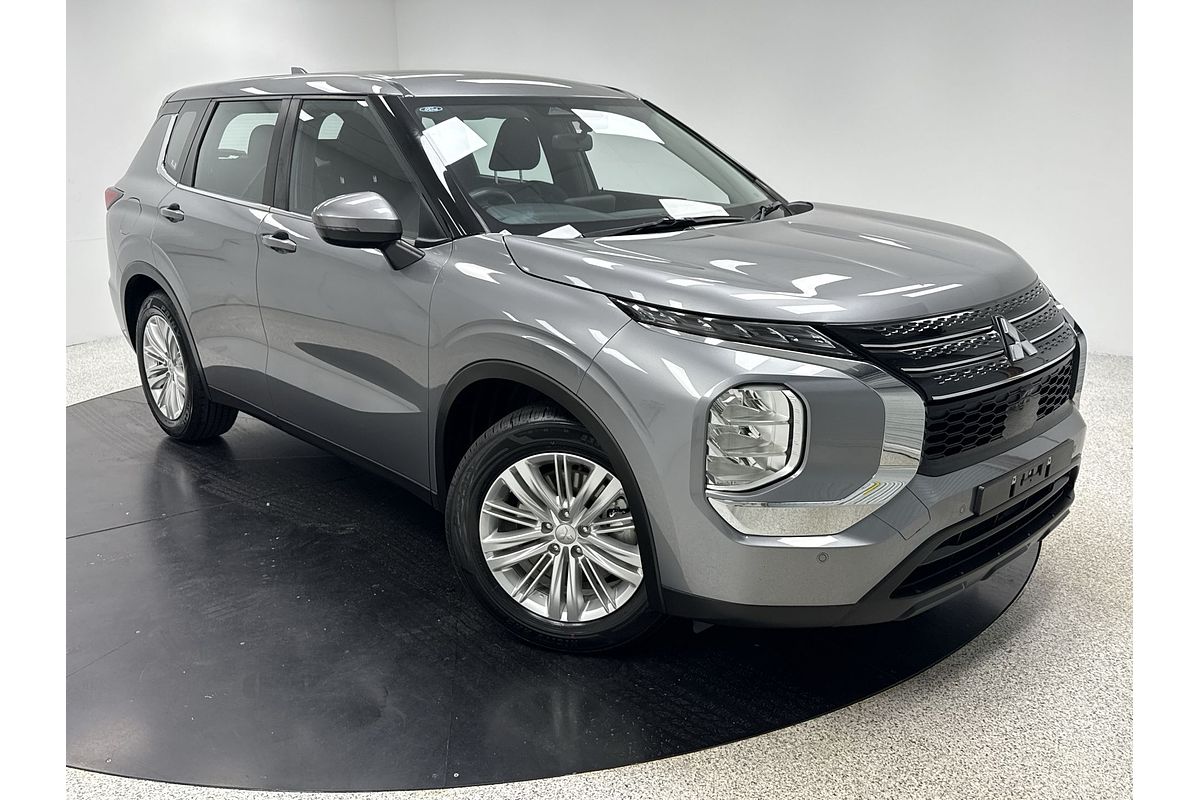 2022 Mitsubishi Outlander ES ZM