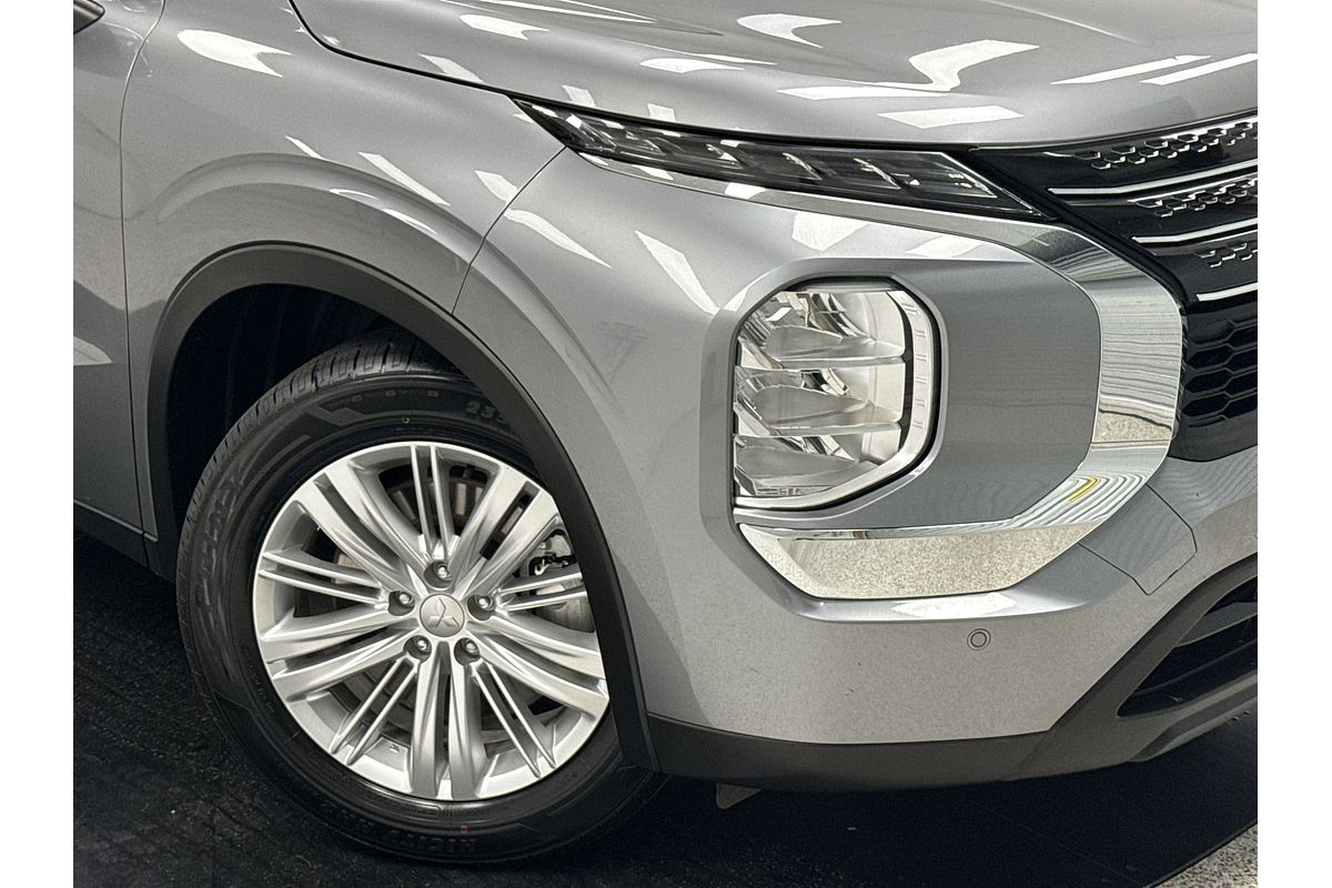 2022 Mitsubishi Outlander ES ZM