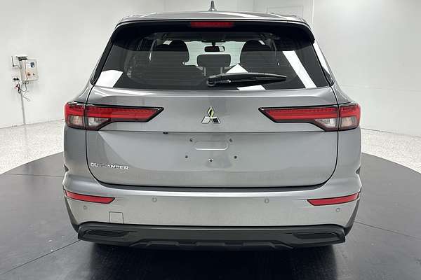 2022 Mitsubishi Outlander ES ZM