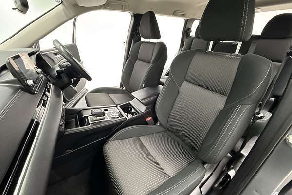 2022 Mitsubishi Outlander ES ZM