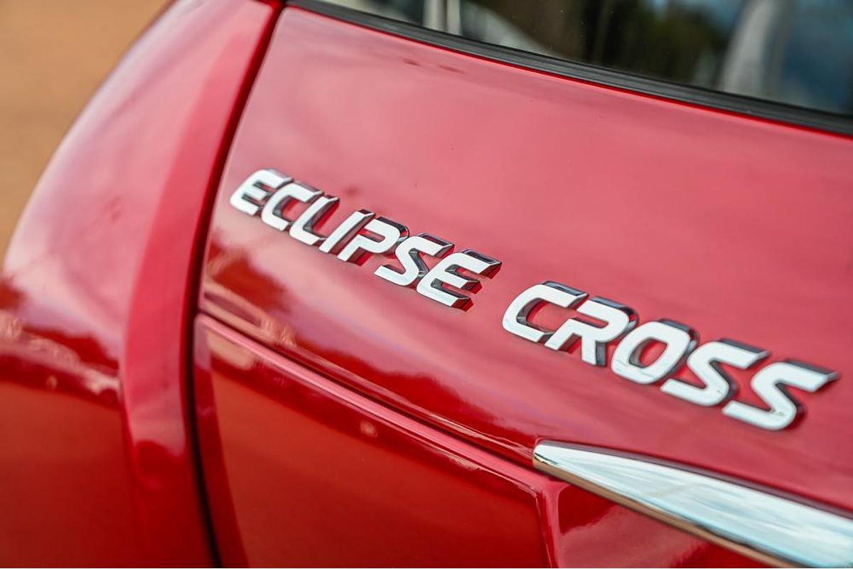 2017 Mitsubishi Eclipse Cross Exceed YA