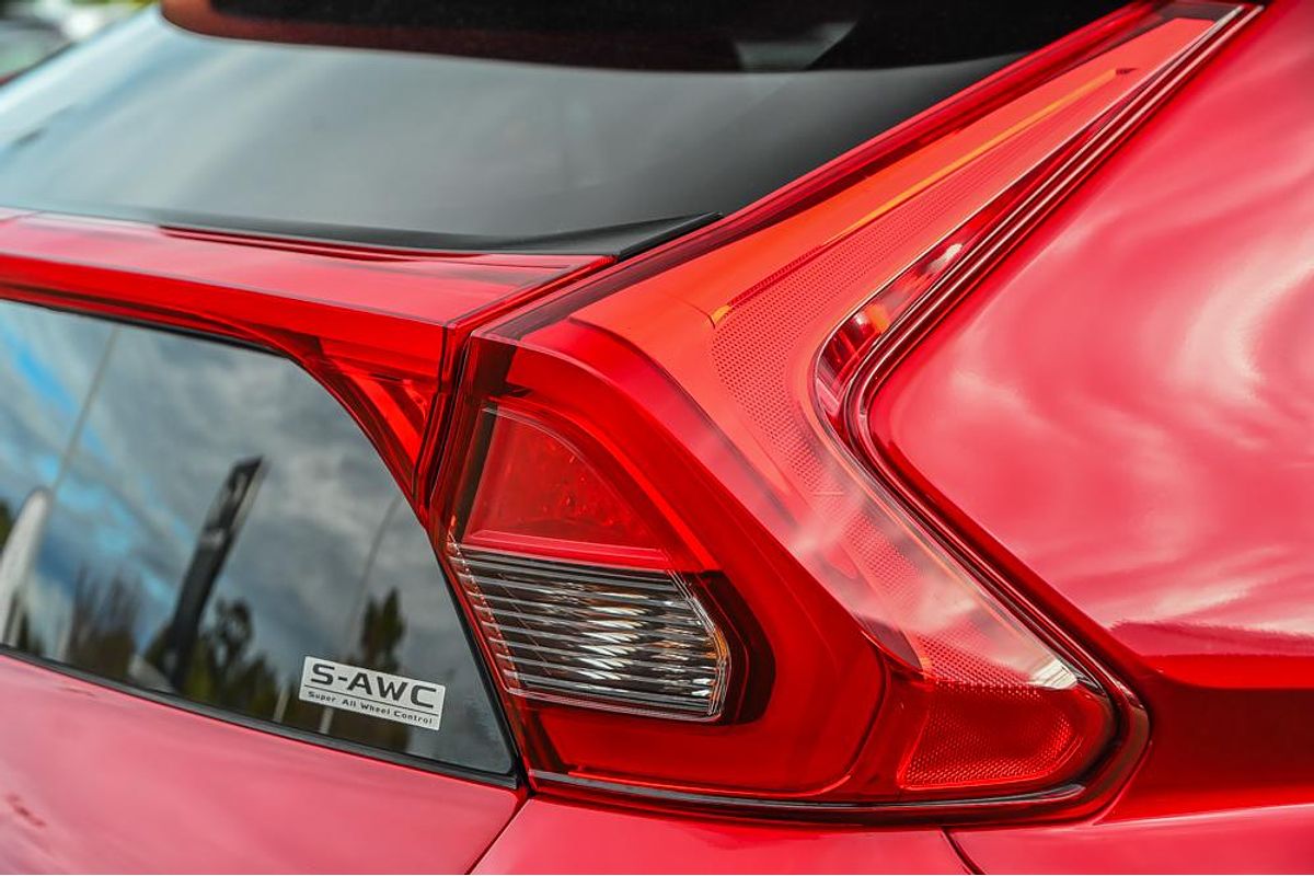 2017 Mitsubishi Eclipse Cross Exceed YA