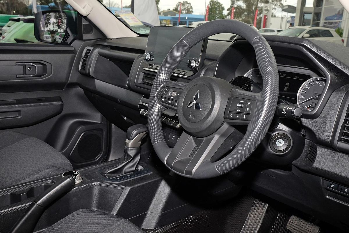 2024 Mitsubishi Triton GLX MV 4X4