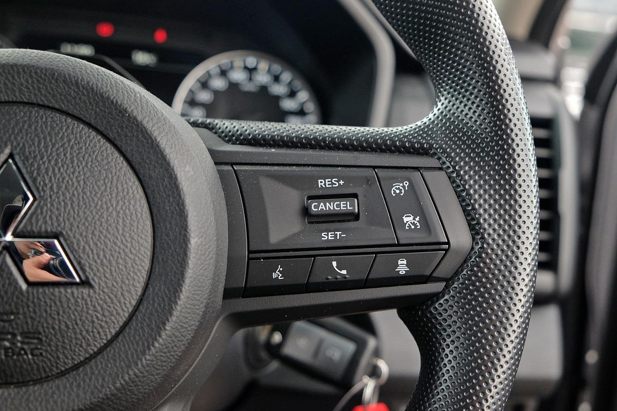 2024 Mitsubishi Triton GLX MV 4X4